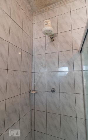 Casa à venda com 250m², 4 quartos e 2 vagas Casa à venda com 250m², 4 quartos e 2 vagasBanheiro