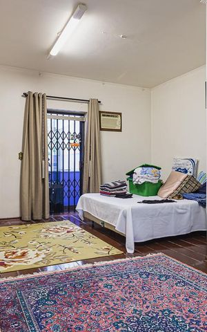 Casa à venda com 470m², 4 quartos e 6 vagas Casa à venda com 470m², 4 quartos e 6 vagasSuíte 3