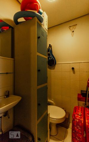 Apartamento à venda com 108m², 3 quartos e 2 vagas Apartamento à venda com 108m², 3 quartos e 2 vagasBanheiro de Serviço