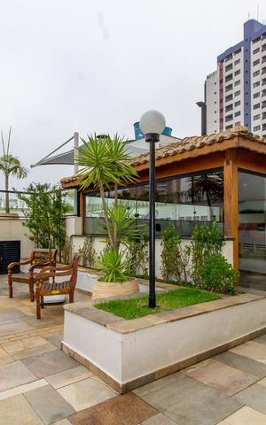 Apartamento à venda com 108m², 3 quartos e 2 vagas Apartamento à venda com 108m², 3 quartos e 2 vagasÁrea comum - Churrasqueira