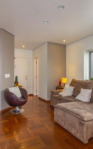 Apartamento à venda com 108m², 3 quartos e 2 vagas Apartamento à venda com 108m², 3 quartos e 2 vagasSala