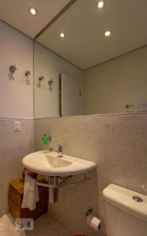 Apartamento à venda com 108m², 3 quartos e 2 vagas Apartamento à venda com 108m², 3 quartos e 2 vagasBanheiro 2