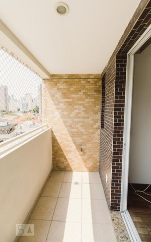 Apartamento para alugar com 65m², 2 quartos e 2 vagas Apartamento para alugar com 65m², 2 quartos e 2 vagasVaranda