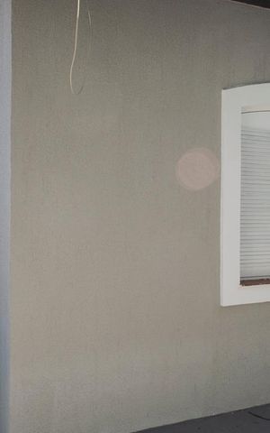 Casa à venda com 180m², 2 quartos e 2 vagas Casa à venda com 180m², 2 quartos e 2 vagasQUINTAL FUNDOS