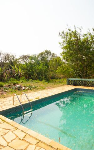 Casa à venda com 140m², 2 quartos e 20 vagas Casa à venda com 140m², 2 quartos e 20 vagasÁrea comum - Piscina