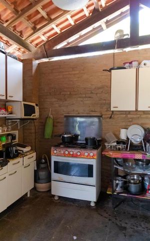 Casa à venda com 140m², 2 quartos e 20 vagas Casa à venda com 140m², 2 quartos e 20 vagasCozinha