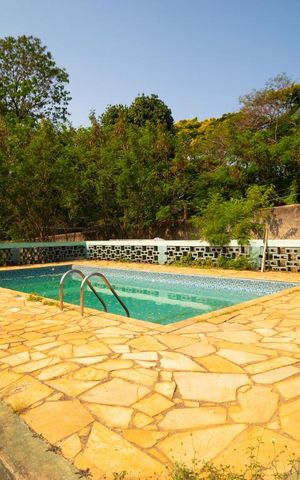 Casa à venda com 140m², 2 quartos e 20 vagas