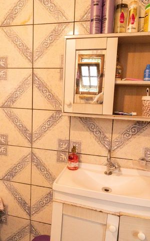 Casa à venda com 150m², 4 quartos e 2 vagas Casa à venda com 150m², 4 quartos e 2 vagasBanheiro