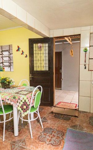 Casa à venda com 150m², 4 quartos e 2 vagas Casa à venda com 150m², 4 quartos e 2 vagasCozinha