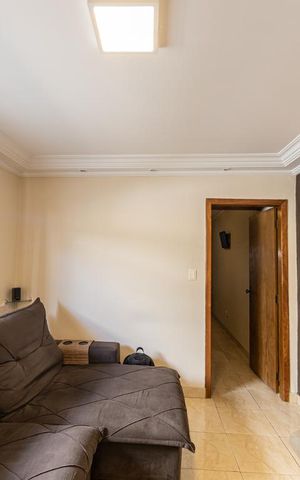 Casa à venda com 220m², 5 quartos e 2 vagasSala