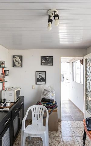 Casa à venda com 220m², 5 quartos e 2 vagasQuarto de Serviço