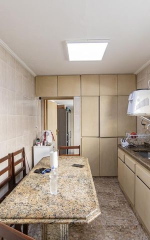 Casa à venda com 220m², 5 quartos e 2 vagasCozinha