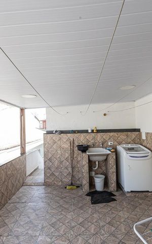 Casa à venda com 220m², 5 quartos e 2 vagasÁrea de Serviço principal