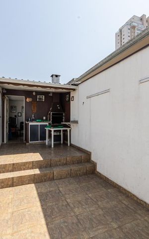 Casa à venda com 220m², 5 quartos e 2 vagasÁrea comum - Churrasqueira