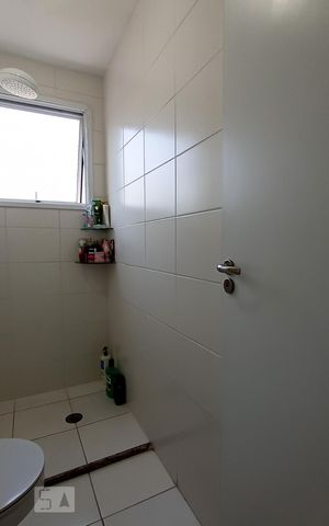 Apartamento à venda com 51m², 2 quartos e 1 vaga Apartamento à venda com 51m², 2 quartos e 1 vagaBanheiro