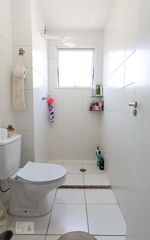 Apartamento à venda com 51m², 2 quartos e 1 vaga Apartamento à venda com 51m², 2 quartos e 1 vagaBanheiro