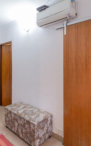 Casa à venda com 250m², 4 quartos e 2 vagas Casa à venda com 250m², 4 quartos e 2 vagasCorredor