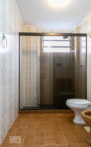 Apartamento para alugar com 125m², 2 quartos e 1 vaga Apartamento para alugar com 125m², 2 quartos e 1 vagaBanheiro