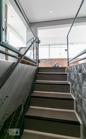 Apartamento à venda com 105m², 3 quartos e 1 vagaEscadas