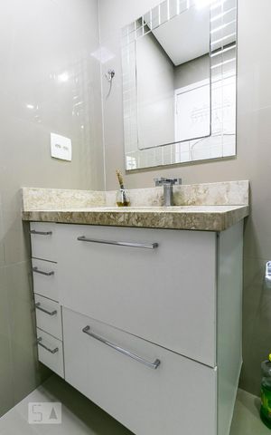 Apartamento à venda com 105m², 3 quartos e 1 vagaBanheiro 2