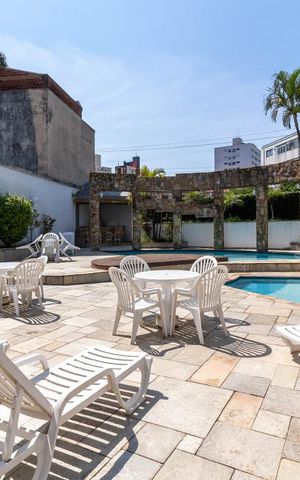 Apartamento para alugar com 175m², 4 quartos e 3 vagasÁrea comum - Piscina