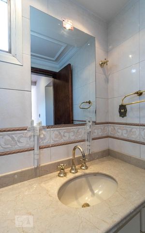 Apartamento para alugar com 175m², 4 quartos e 3 vagasBanheiro da Suíte - Pia