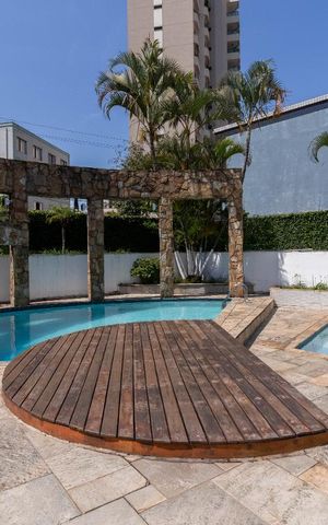 Apartamento para alugar com 175m², 4 quartos e 3 vagasÁrea comum - Piscina