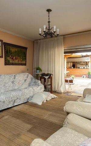 Casa para alugar com 380m², 3 quartos e 3 vagasSala de Estar