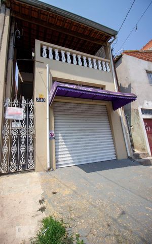 Casa para alugar com 90m², 2 quartos e 1 vagaFachada