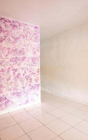 Casa para alugar com 90m², 2 quartos e 1 vagaSala