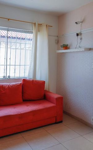 Casa à venda com 230m², 6 quartos e 5 vagas Casa à venda com 230m², 6 quartos e 5 vagasSala