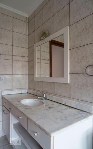 Casa à venda com 220m², 3 quartos e 3 vagasBanheiro da Suíte 3