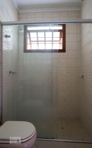 Casa à venda com 220m², 3 quartos e 3 vagasBanheiro Social