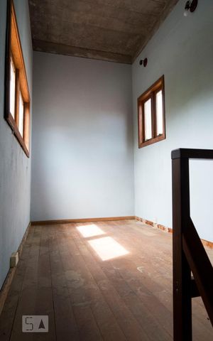 Casa à venda com 220m², 3 quartos e 3 vagasEscritório