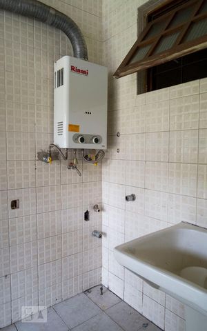 Casa à venda com 220m², 3 quartos e 3 vagasÁrea de Serviço