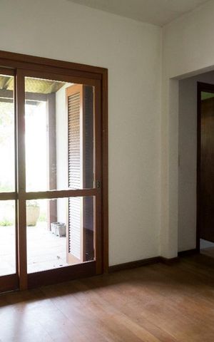 Casa à venda com 220m², 3 quartos e 3 vagasSuíte 1