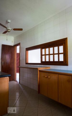 Casa à venda com 220m², 3 quartos e 3 vagasCozinha