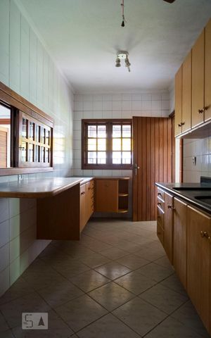 Casa à venda com 220m², 3 quartos e 3 vagasCozinha