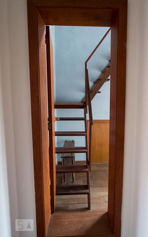 Casa à venda com 220m², 3 quartos e 3 vagasEscritório
