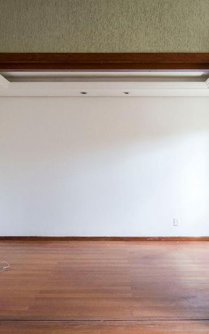 Casa à venda com 220m², 3 quartos e 3 vagasSala de TV