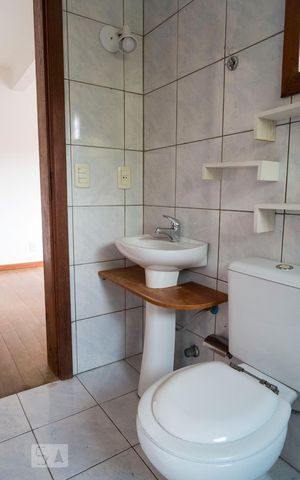 Casa à venda com 220m², 3 quartos e 3 vagasBanheiro da Suíte 2
