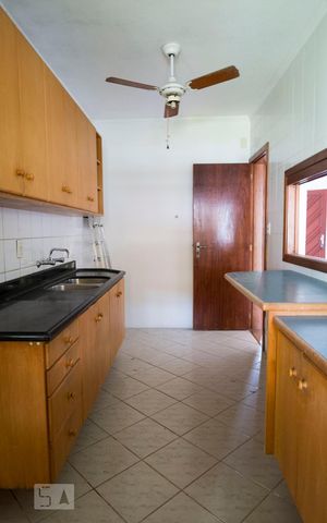 Casa à venda com 220m², 3 quartos e 3 vagasCozinha