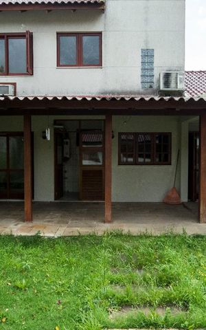 Casa à venda com 220m², 3 quartos e 3 vagasQuintal