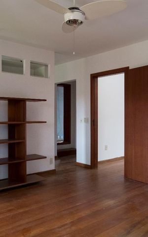 Casa à venda com 220m², 3 quartos e 3 vagasSuíte 3