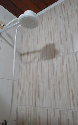 Casa de condomínio à venda com 82m², 2 quartos e 1 vagaBanheiro