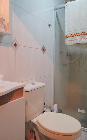 Casa de condomínio à venda com 82m², 2 quartos e 1 vagaBanheiro