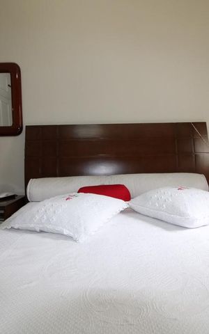 Casa à venda com 172m², 3 quartos e 2 vagasSuíte