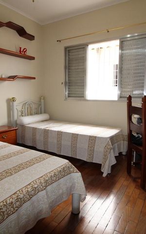 Casa à venda com 172m², 3 quartos e 2 vagasQuarto 1