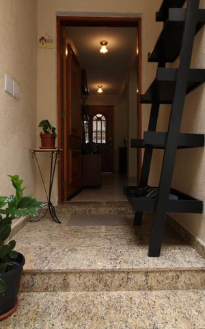 Casa à venda com 172m², 3 quartos e 2 vagasEntrada