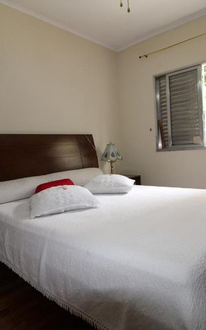 Casa à venda com 172m², 3 quartos e 2 vagasSuíte